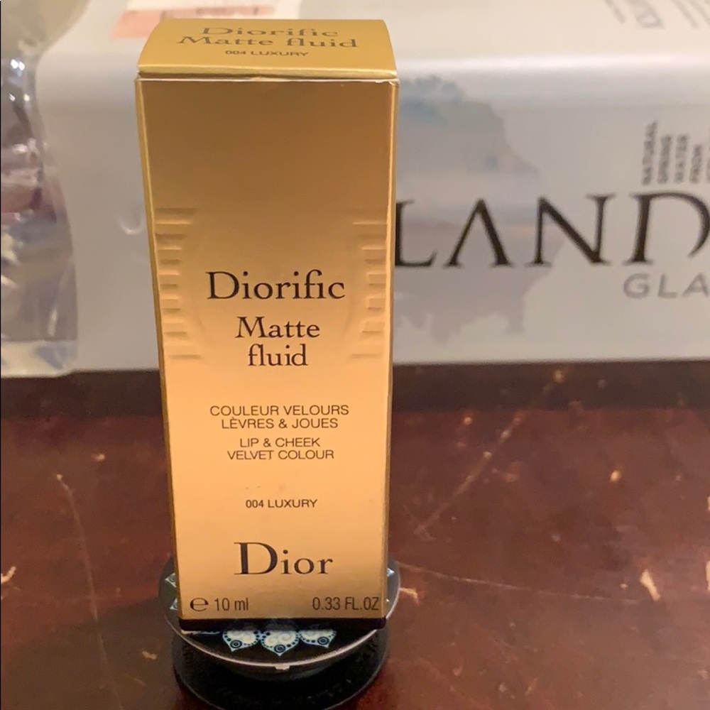 Diorific Matte Fluid